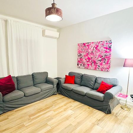 Bellhome 1 - Elegante Appartamento Nel Centro Di باري المظهر الخارجي الصورة